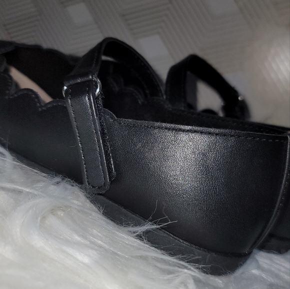 Girls Black Flats - Picture 5 of 7